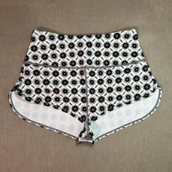 Savage X Fenty shorts - Picture 3 of 5